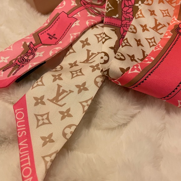 Louis Vuitton Silk Monogram Rising Confidential BB Bandeau EUC with box - Picture 5 of 7